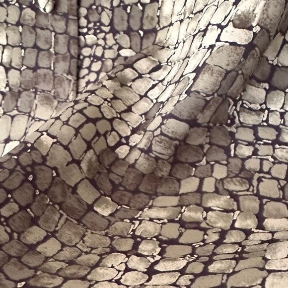 CLEO | Vintage Olive Mosaic Snack Skin Button Up Blouse Shirt - Picture 5 of 11